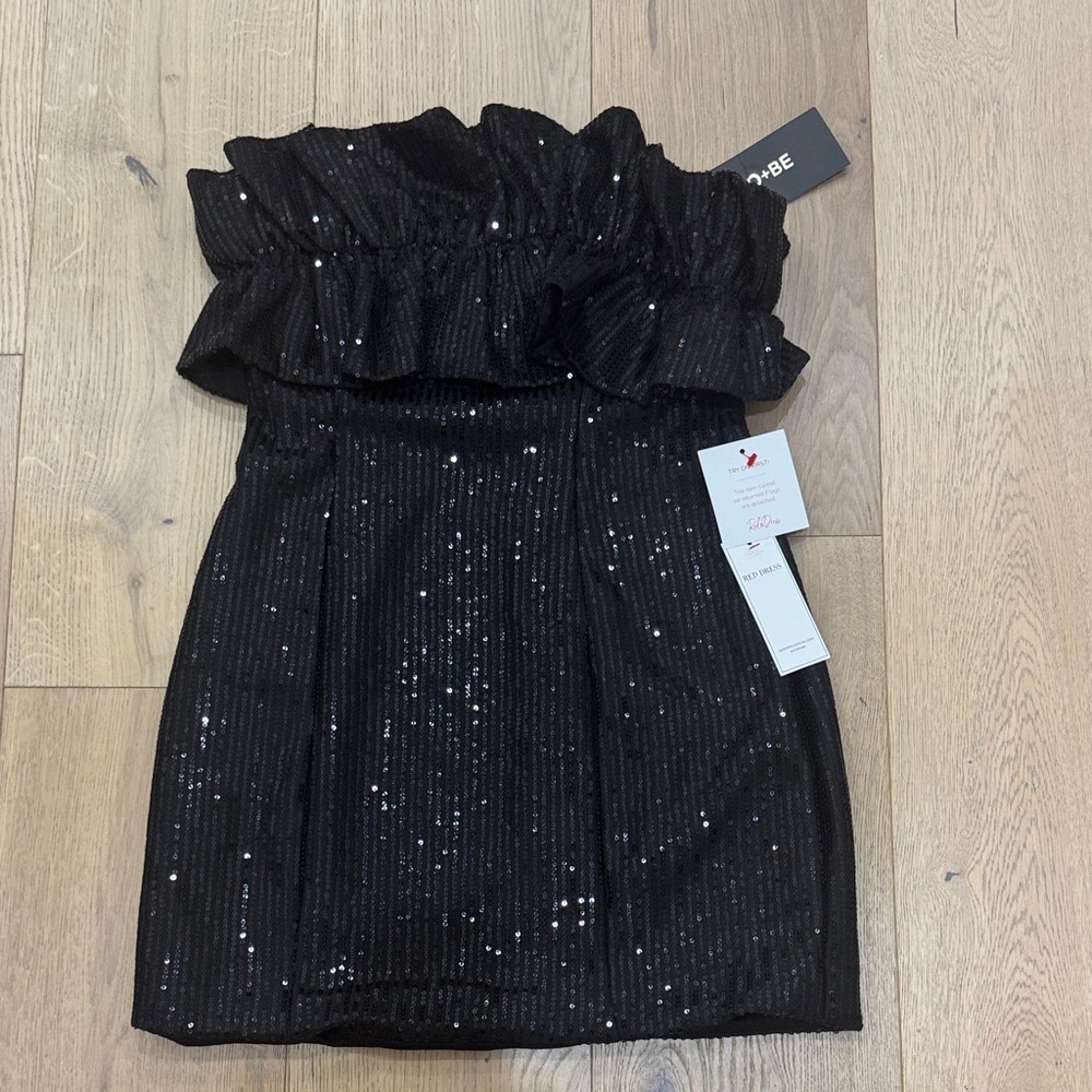 Elegant Black Strapless Dress with Sequins